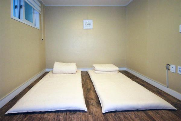 Crib 49 Guesthouse - Foreigner Only Soul Pokoj fotografie